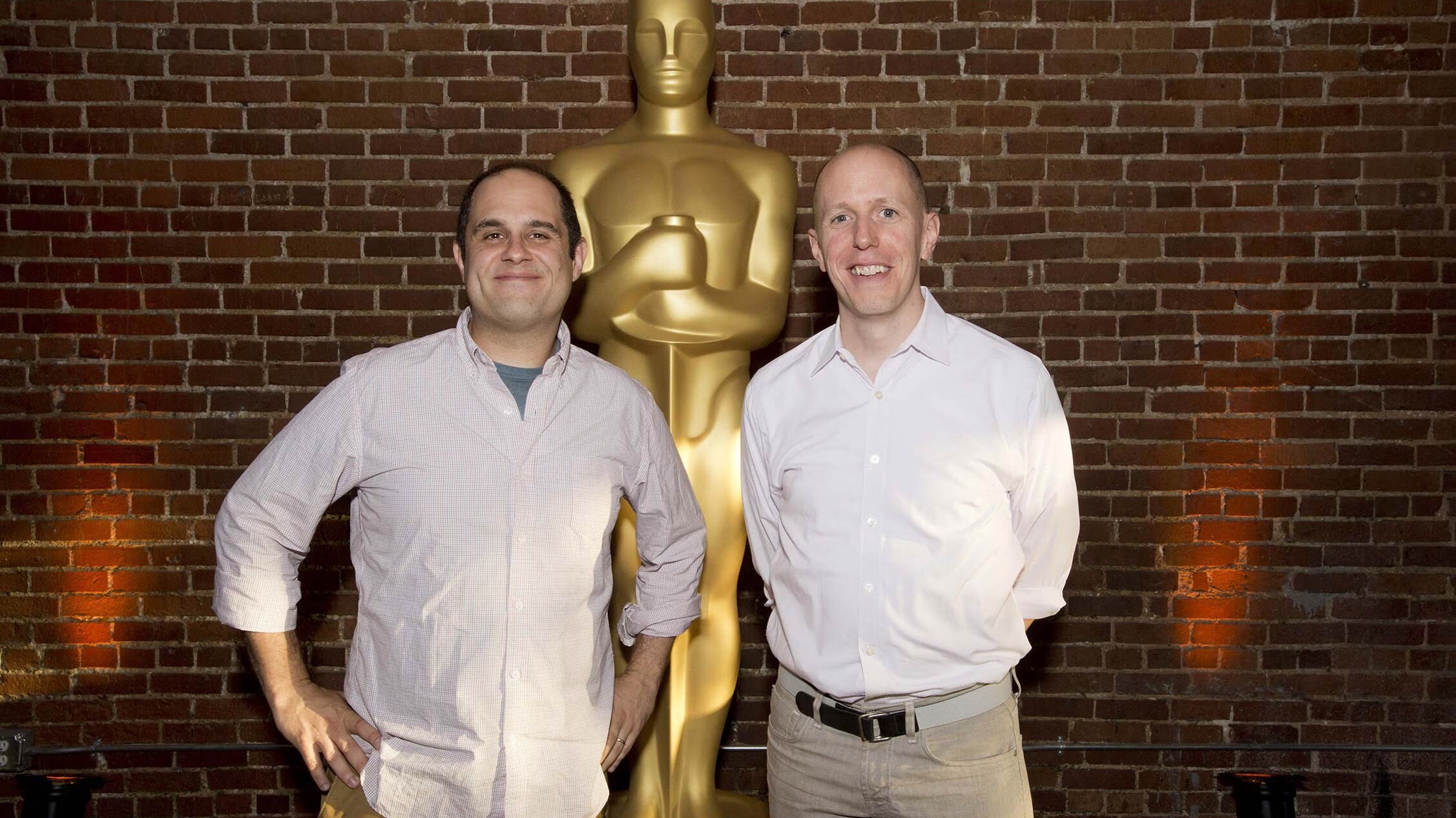 Craig Mazin och John August driver podcasten Scriptnotes
