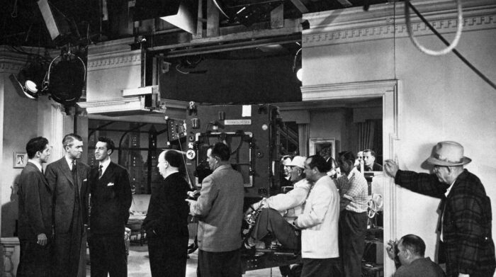 Alfred Hitchcock och James Stewart under inspelningen av Repet (1948)